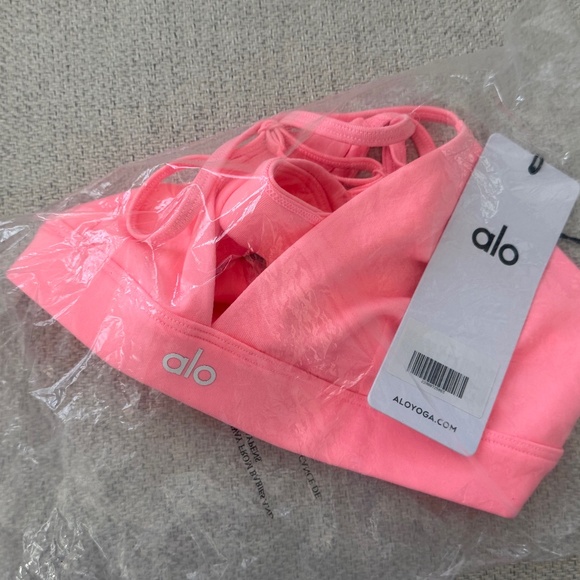 ALO Yoga Other - NWT Alo Yoga Splendor Bra Neon Bubblegum